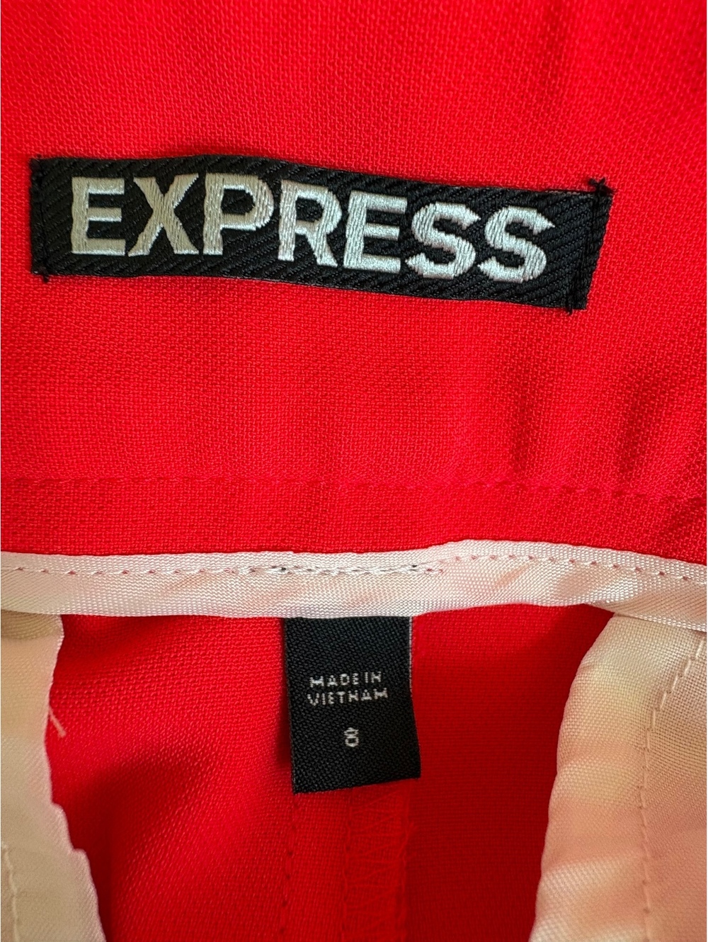 Express Women's Size 8 Red Dress Shorts - Picture 3 of 3